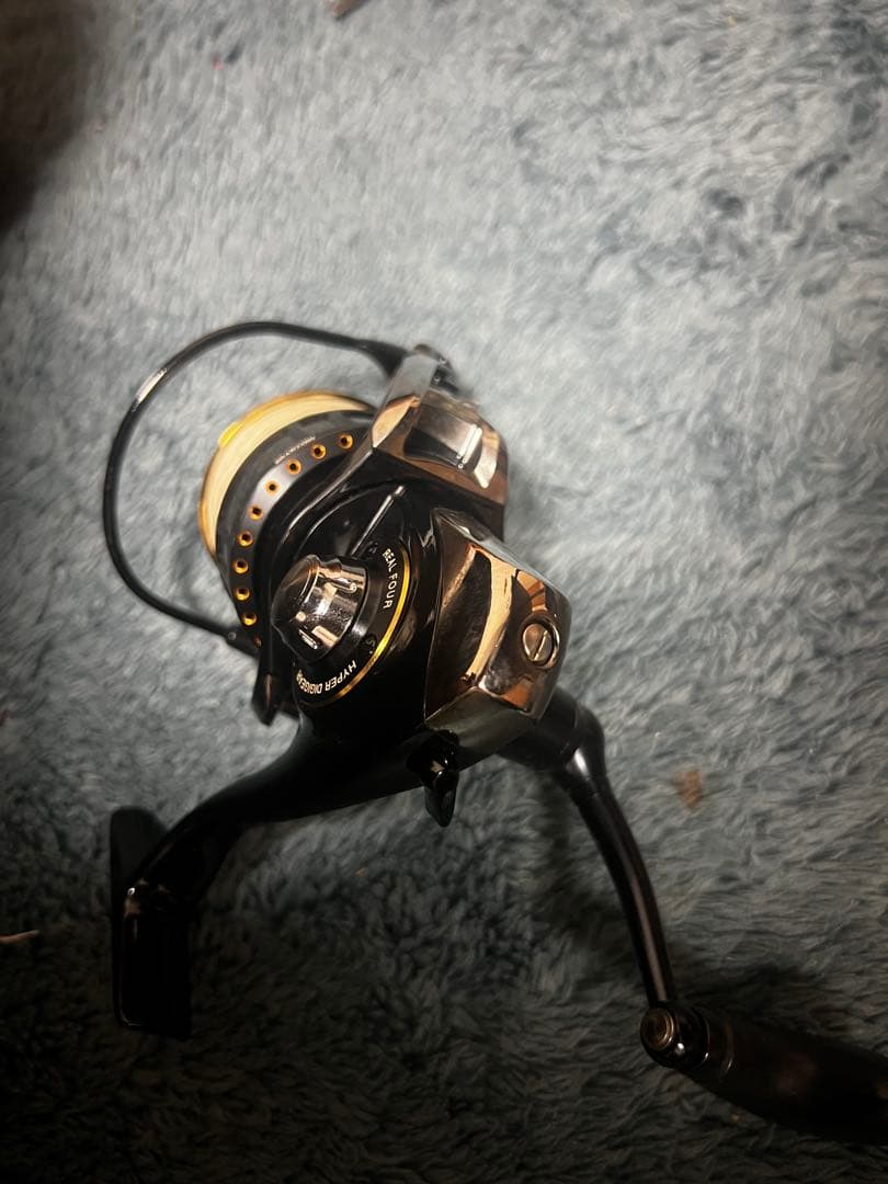 BRANZINOスピニングリール