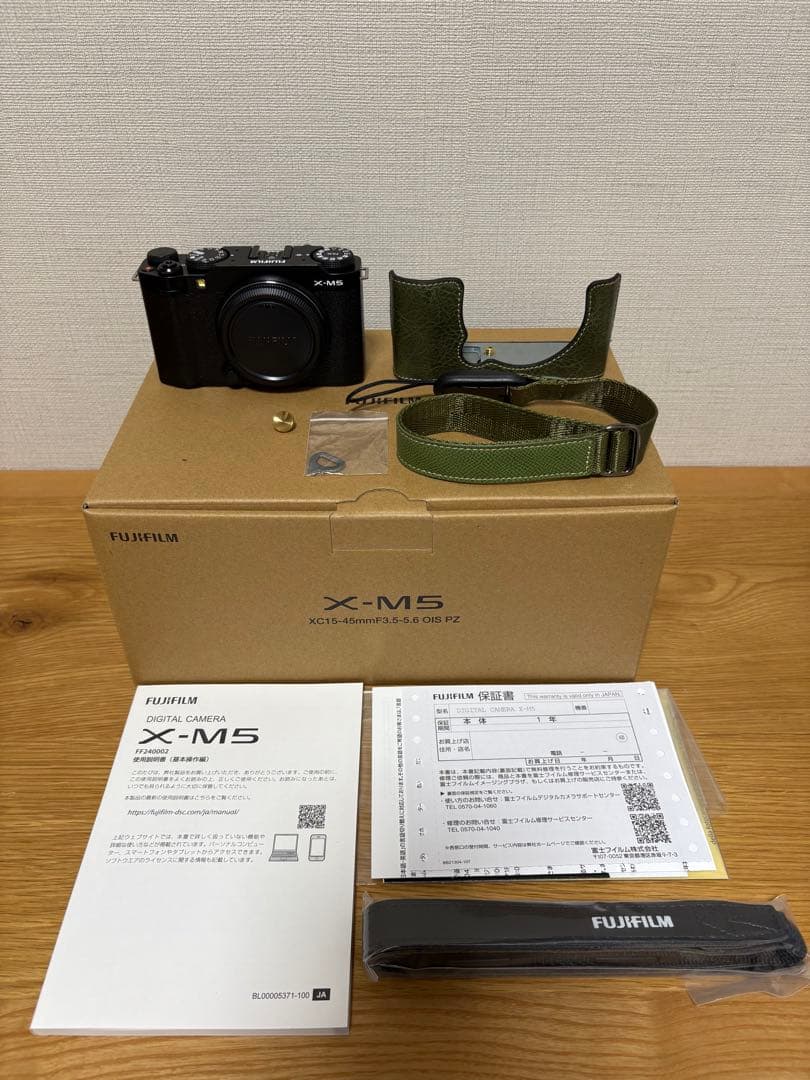 【美品】富士フイルム X-M5 ボディ ブラック FUJIFILM【おまけ付き】