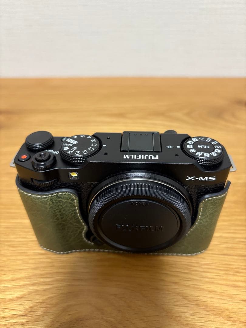 【美品】富士フイルム X-M5 ボディ ブラック FUJIFILM【おまけ付き】