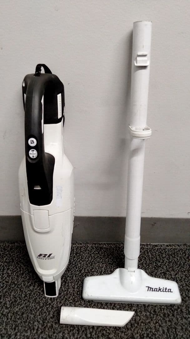 【お値下げ可能】makitaマキタ　充電式クリーナー　CL282FD