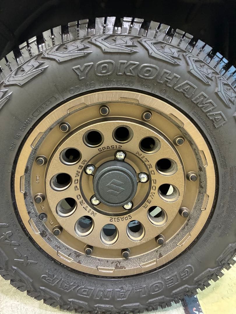 ジムニーシエラノマドタイヤホイール4セット 215 70 16 極美品　激安