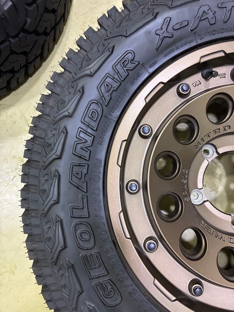 ジムニーシエラノマドタイヤホイール4セット 215 70 16 極美品　激安