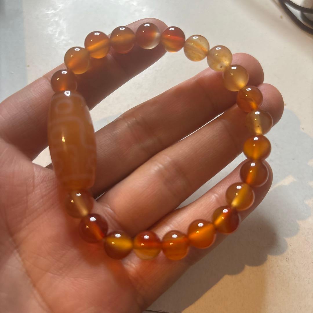 めちゃくちゃ綺麗！おすすめ！希少！高品質！老玉髄オレンジ九眼天珠！