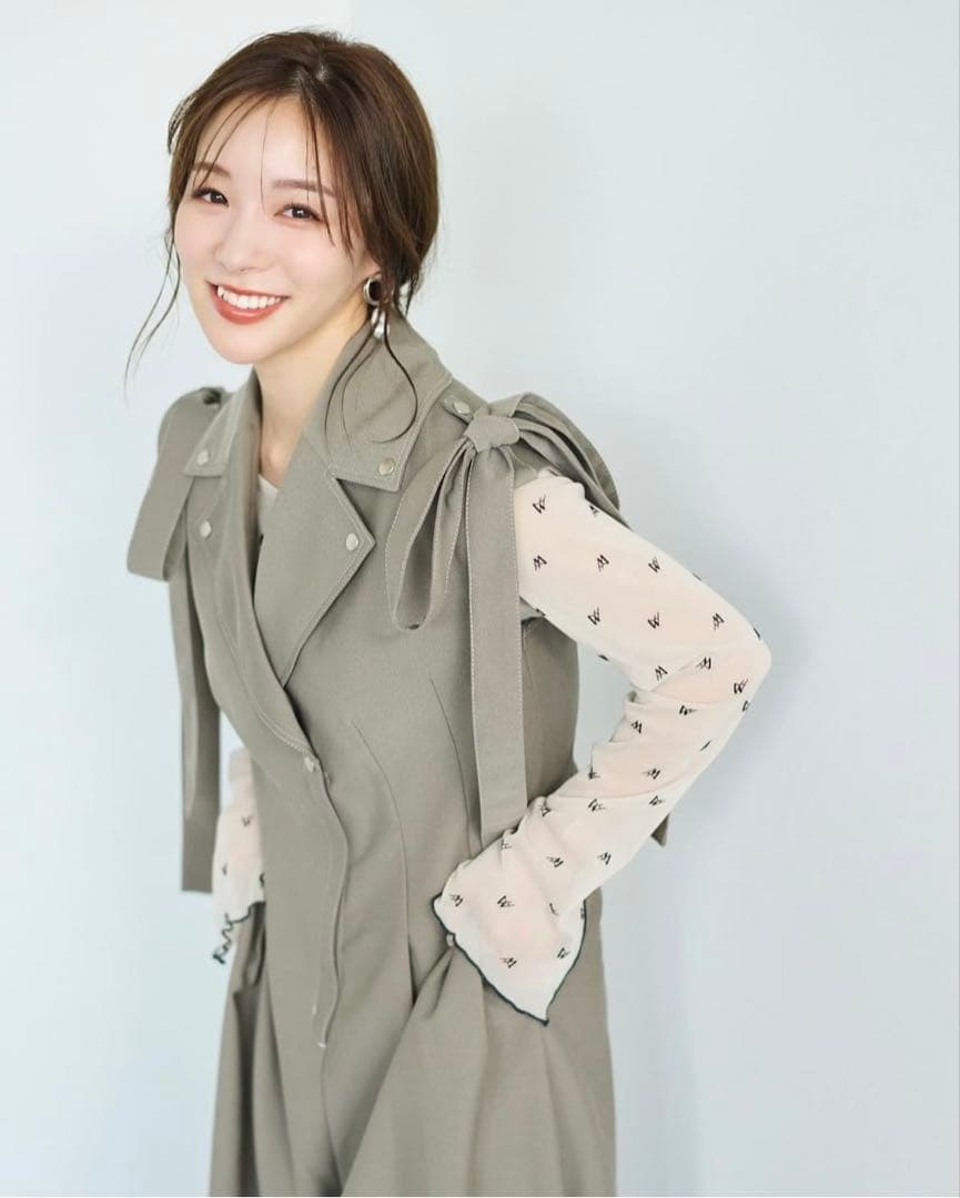 【美品】Aimeine エメイン　肩リボン付きオールインワン　サイズS