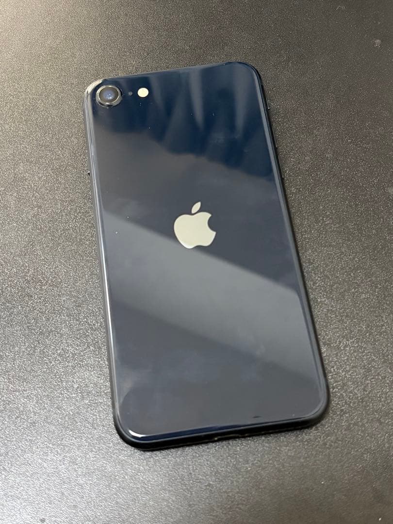 iPhone SE（第3世代）ミッドナイト本体128GB SIMロックなし