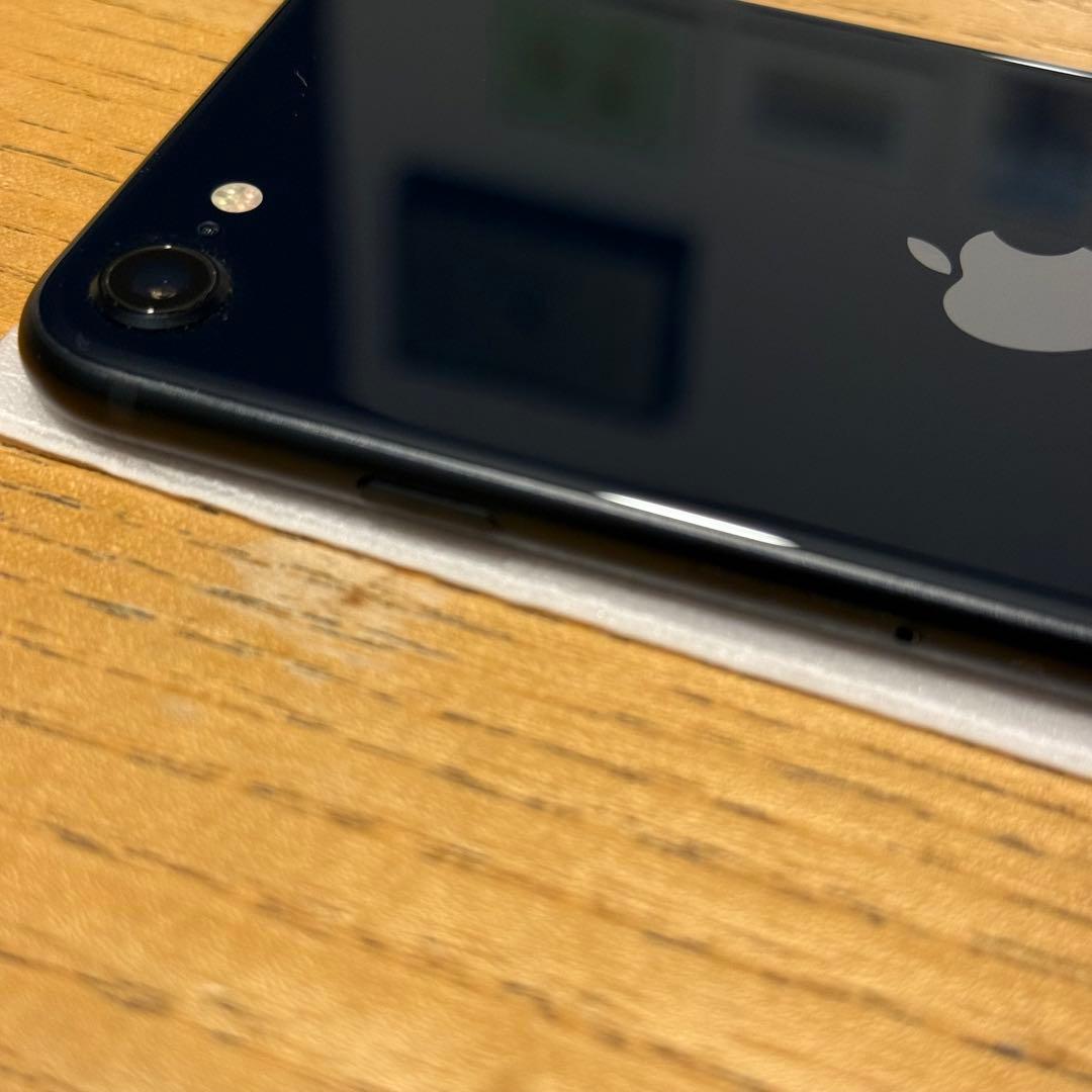 iPhone SE 第3世代 64GB SIMフリー　バッテリー100%