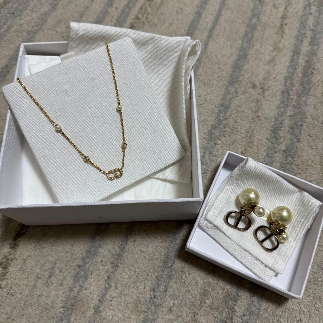 Christian Dior パールネックレス箱、保存袋付き【超美品】