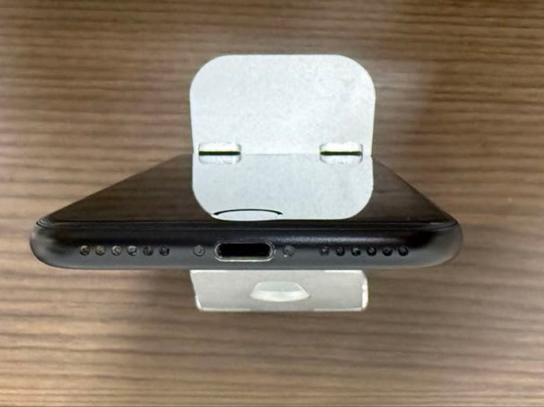 Apple iPhone SE 第2世代 64GB ブラック