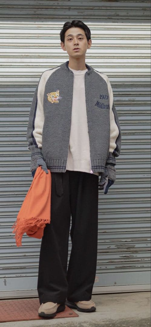 スカジャン風ニットブルゾン　ニコアンド