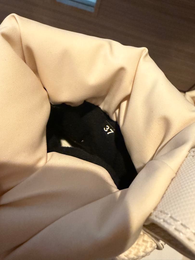 m*u様 【正規品】 MONCLER モンクレール ベージュ ダウンブーツ レデ