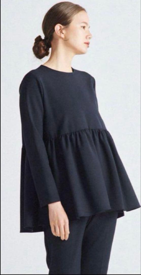 yori ヨリ ネイビー ソフト裏起毛フリルブラウス 2022AW