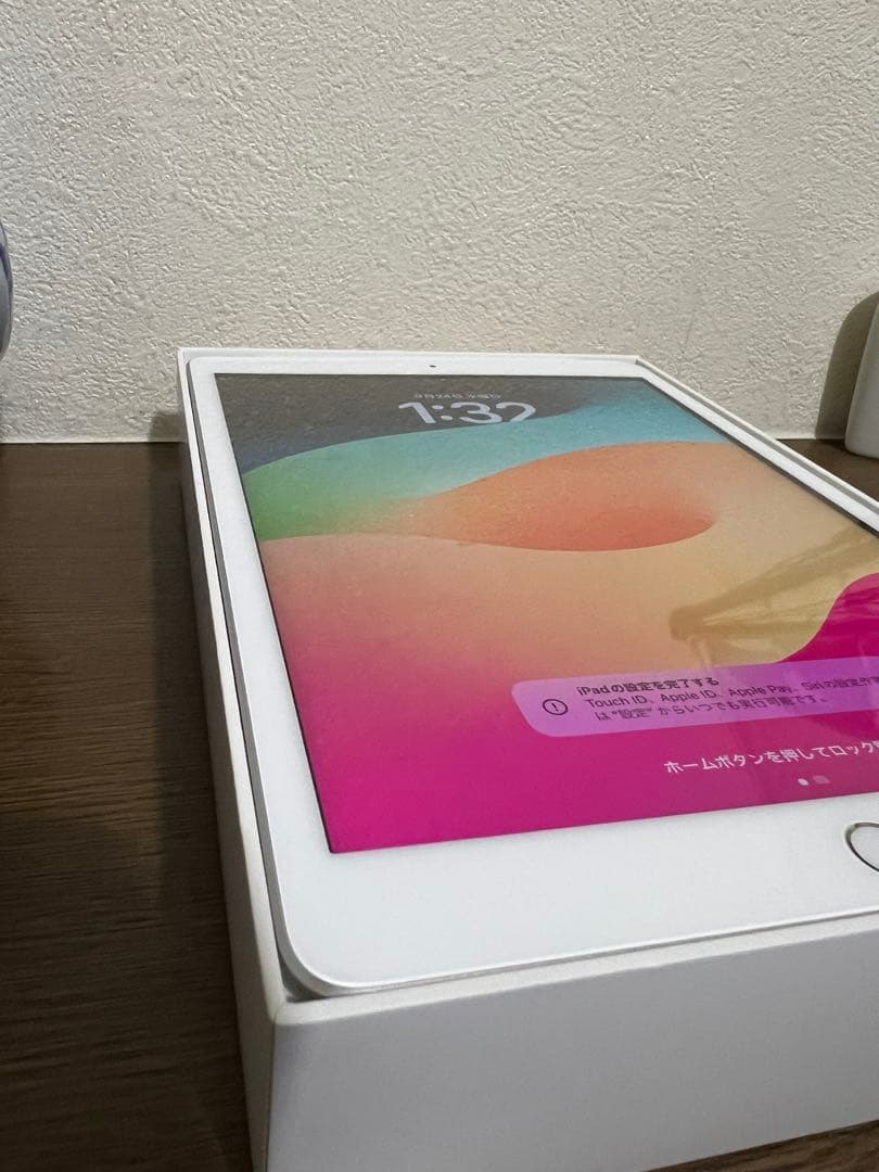 Apple iPad (第7世代)32GB シルバーwi-hi+Cellular