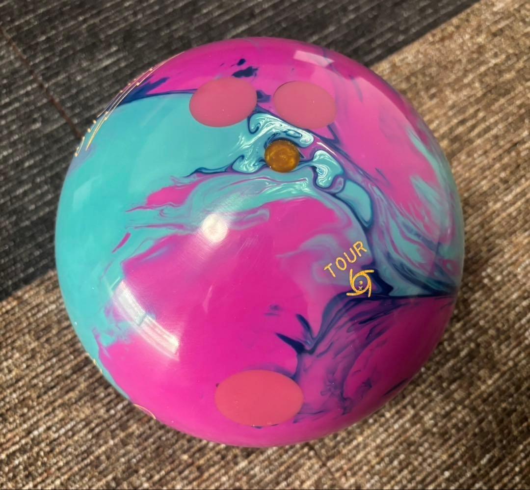 ボウリングボール　ストーム　フィジックスツアー　15P 5G前後　プラグ済