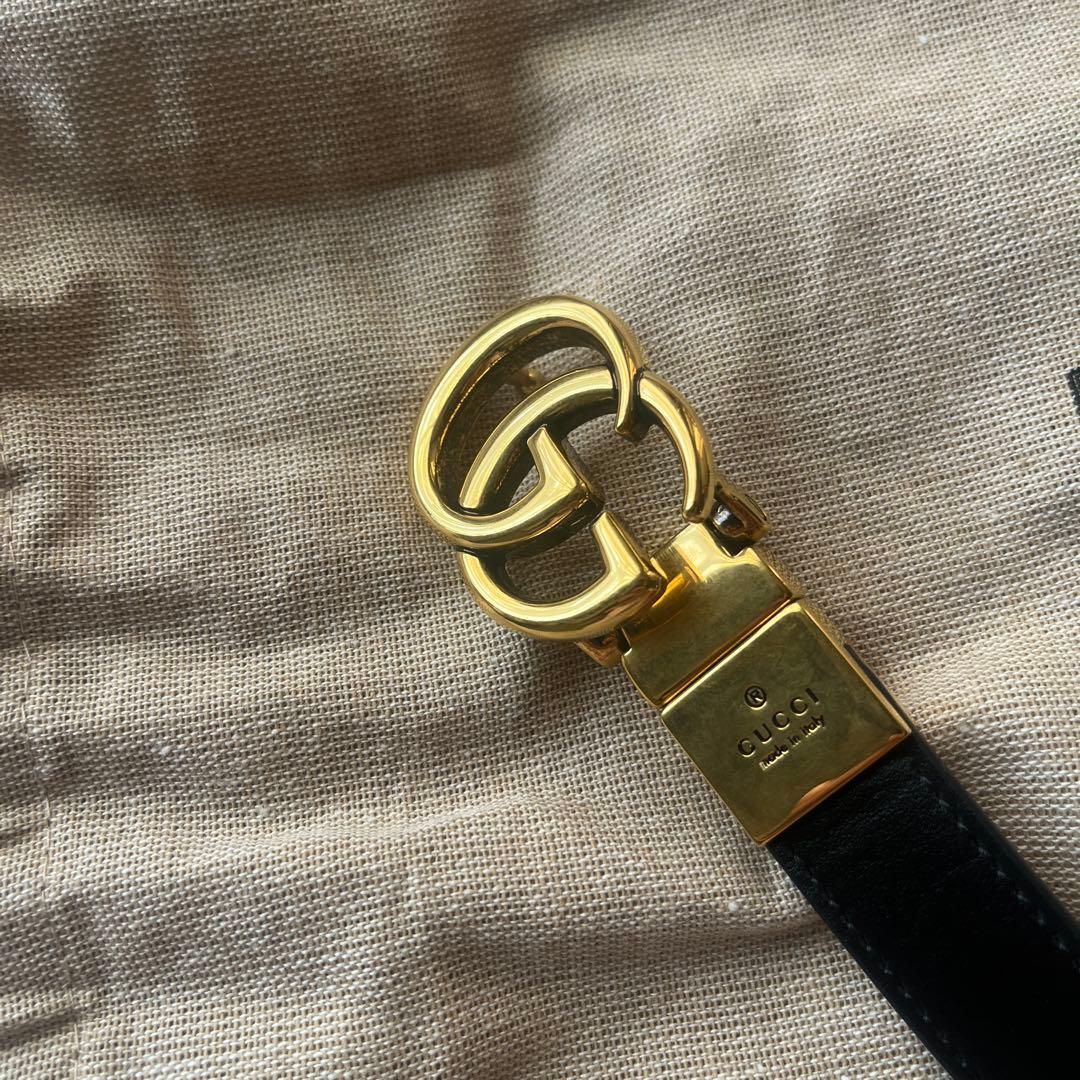 Gucci ダブルGリバーシブル スリムベルト ブラック×ホワイト 85/34