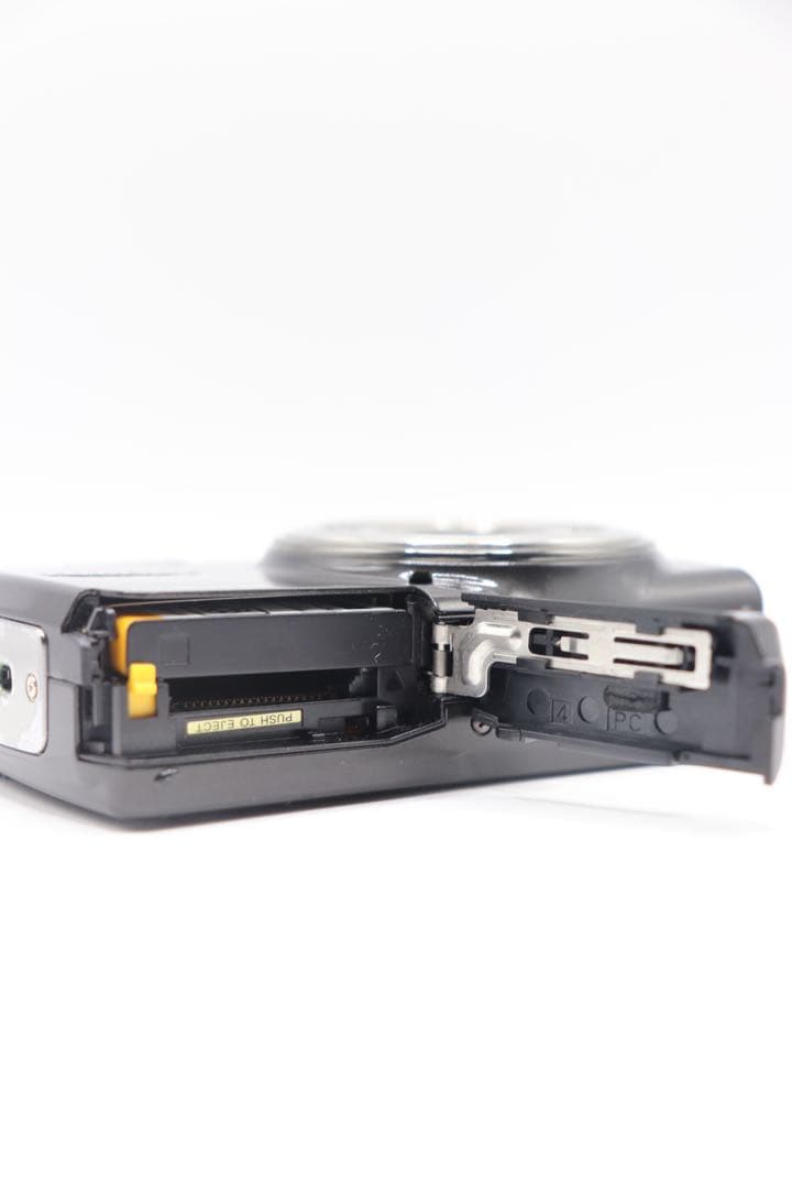 ✨動作確認済み！✨FUJIFILM FinePix F200EXR 充電器付き！