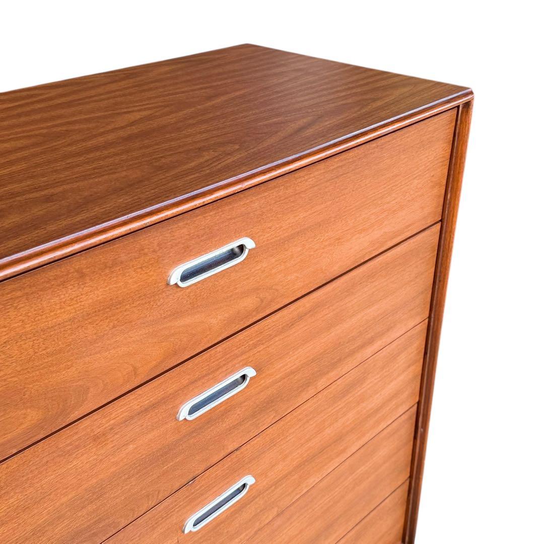 KZ017 ドレクセルヘリテイジ　脚付き 5段チェスト アメリカ製