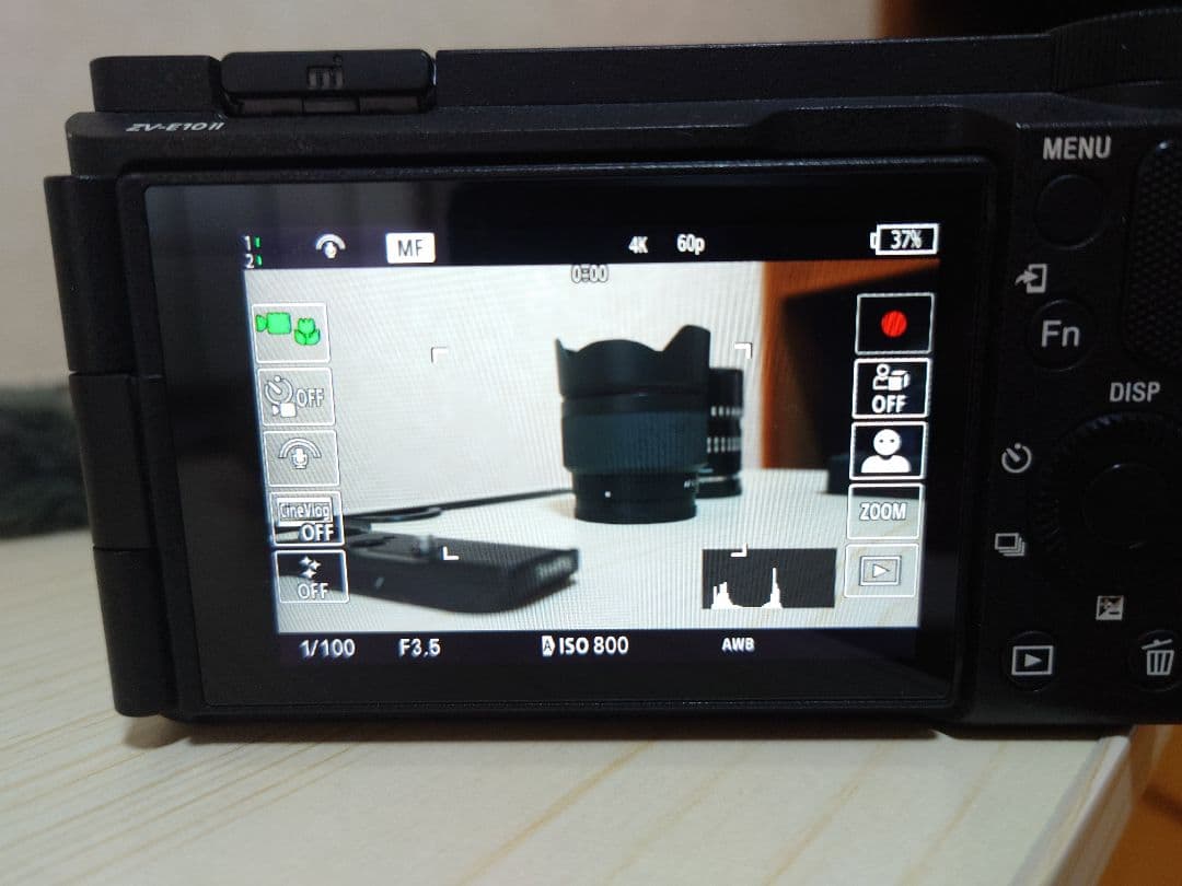 SONY ZV-E10 ii とレンズ3つ付き・ミラーレスカメラ