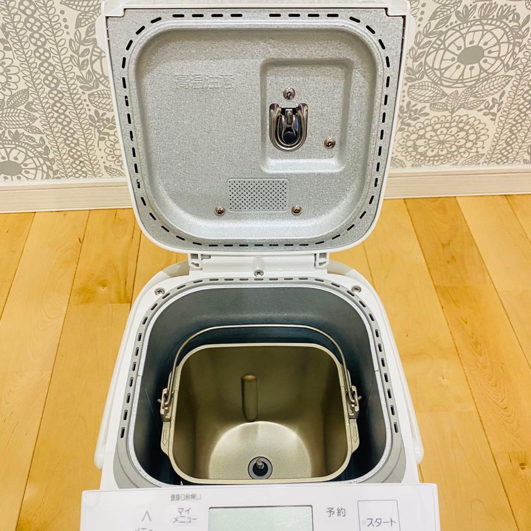 ホームベーカリー Panasonic SD-SB4-W パン焼き