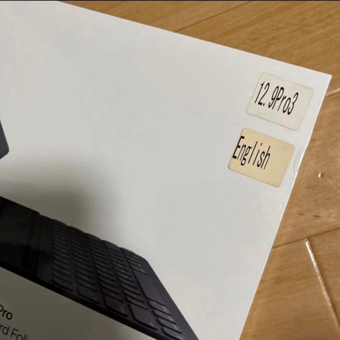 新品未開封　Apple iPad Pro 12.9 スマートキーボードフォリオ