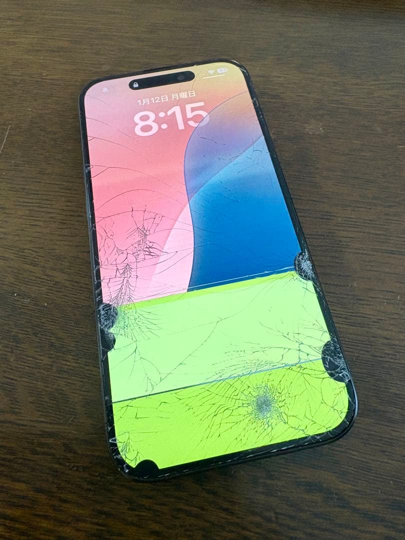 iPhone 15 Pro 【1TB】 本体 画面ひび割れ