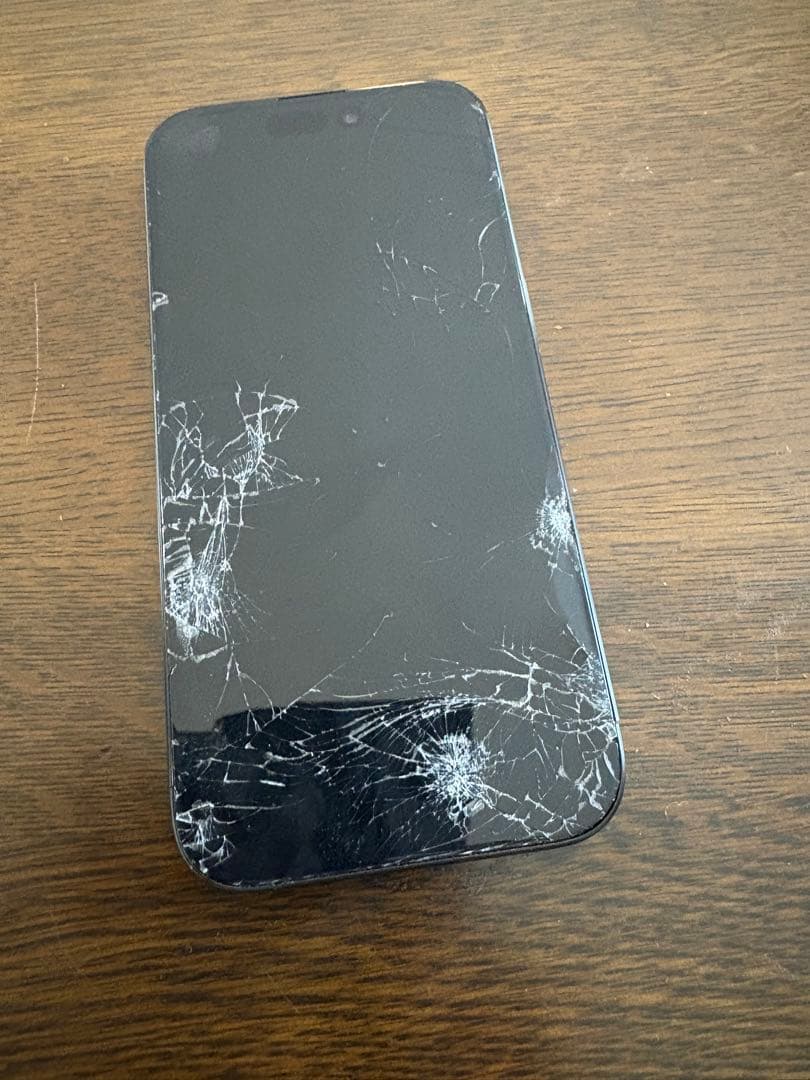 iPhone 15 Pro 【1TB】 本体 画面ひび割れ