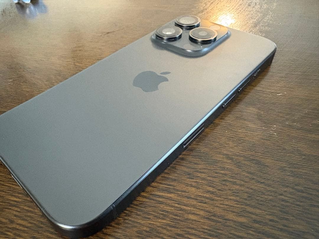 iPhone 15 Pro 【1TB】 本体 画面ひび割れ