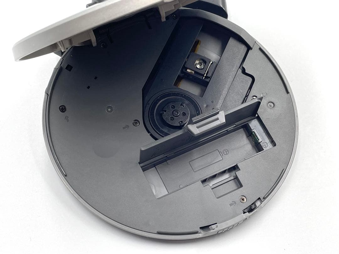 外観美品　SONY D-NE730 WALKMAN ポータブルCDプレーヤー