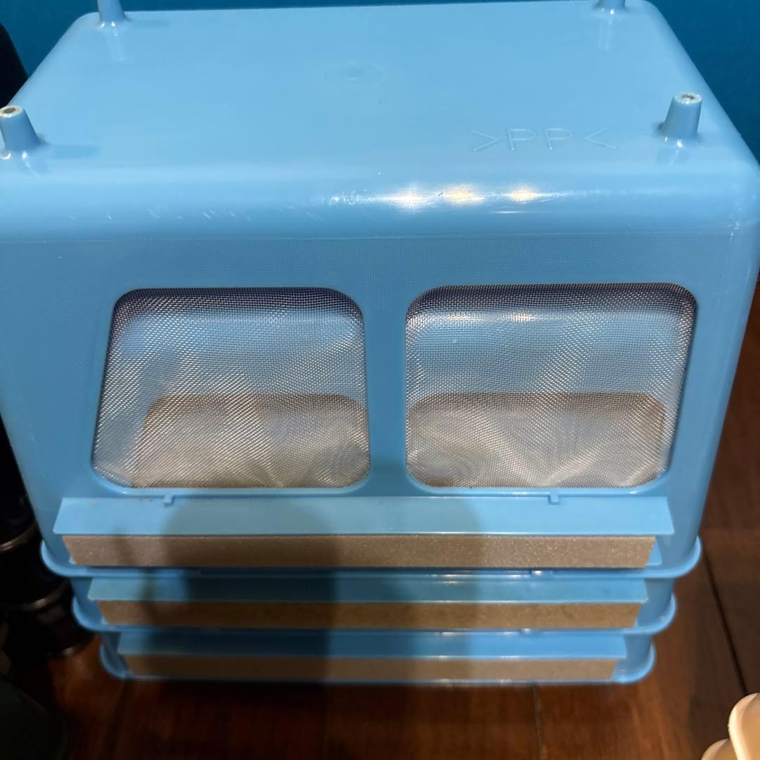 R*n様 わけぷか 9個 白 黒 青 緑　隔離水槽 水槽分割容器