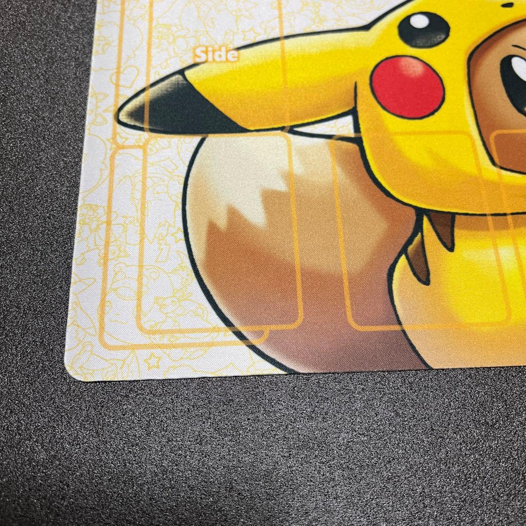 ポケモンカード　プレイマット　ピカチュウ イーブイ