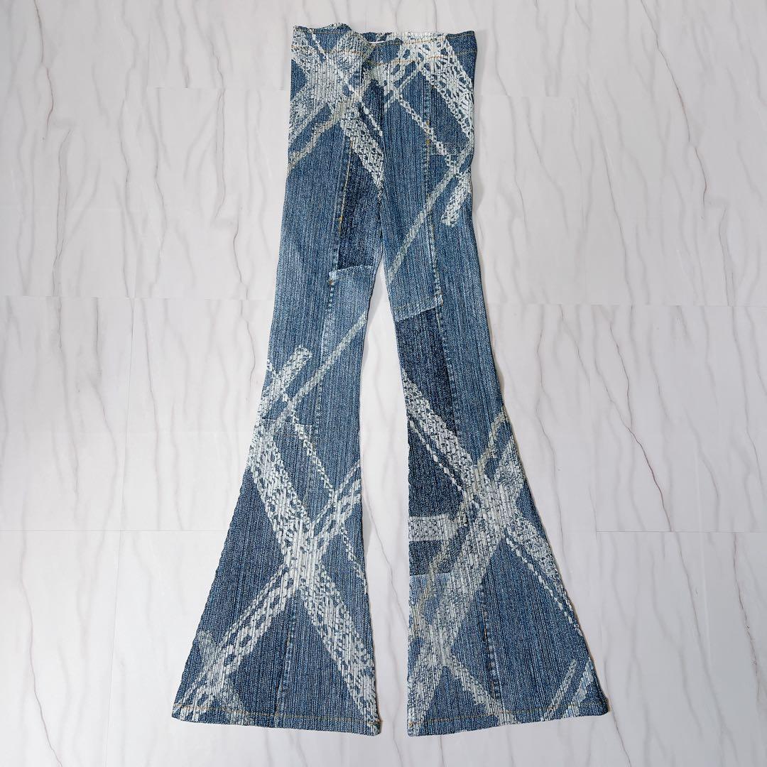 《美品》プリーツプリーズ デニム転写パンツ フレアパンツ size1
