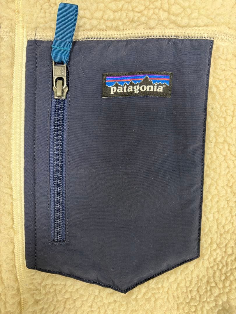 patagonia フリース ベスト クリーム色/ネイビー