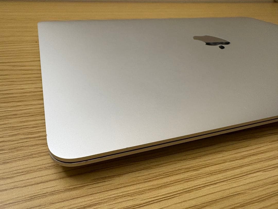 [最終値引き] MacBook Air 2020 13インチ(シルバー)