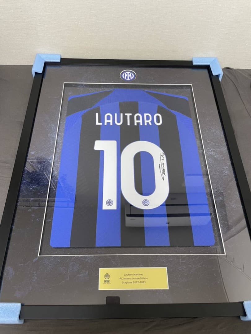 怪魚様用　インテル ラウタロ 直筆サイン入り ユニフォーム 額