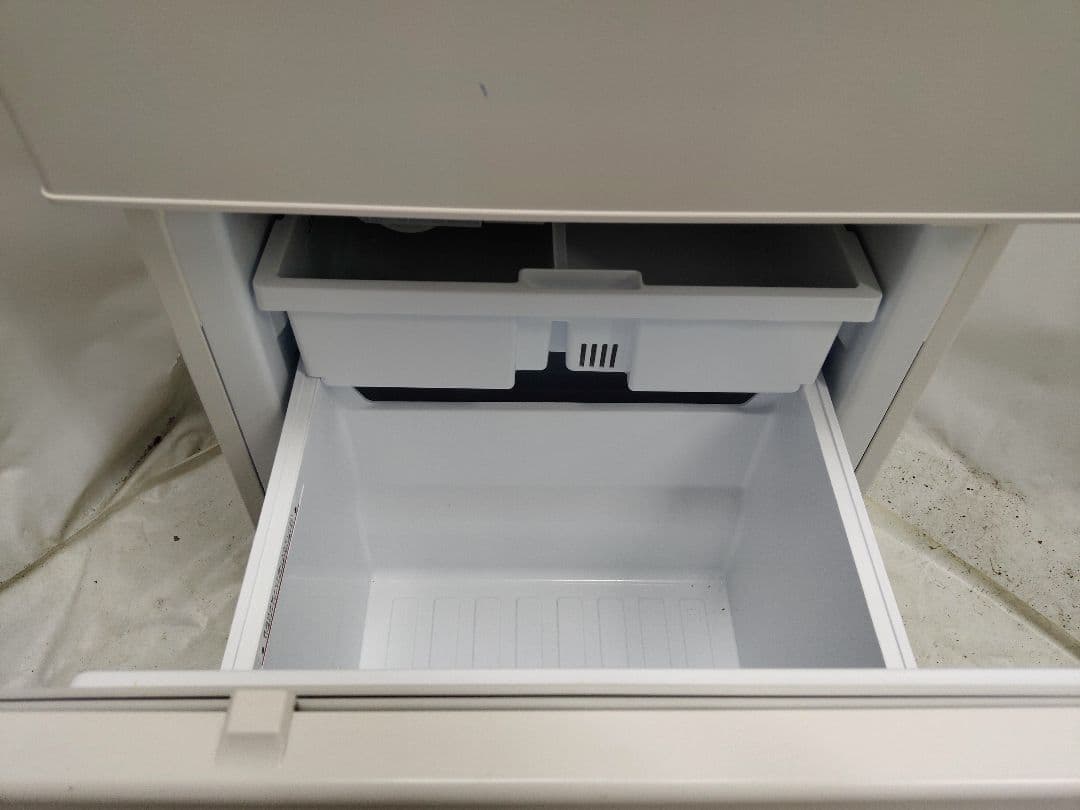 三菱 ノンフロン 冷凍 冷蔵庫 MR-CX27F-W 2020年製