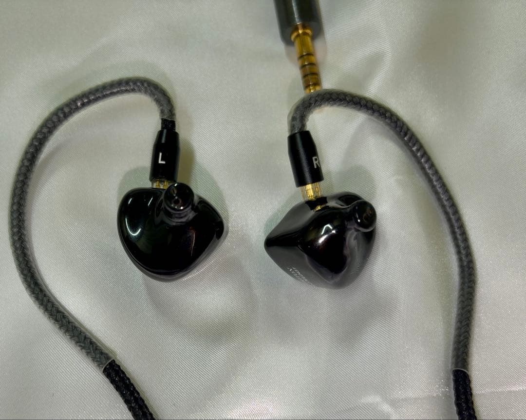 Empire Ears TRITON Launch Edition 有線イヤホン