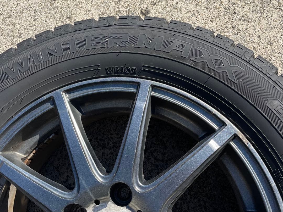 スタッドレスタイヤホイル付き　215/60/16 ヴェゼル