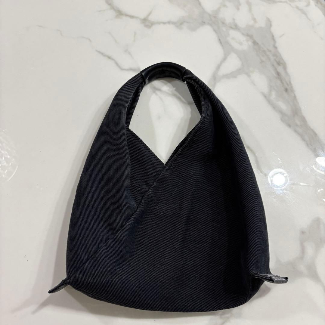 Hender Scheme バック