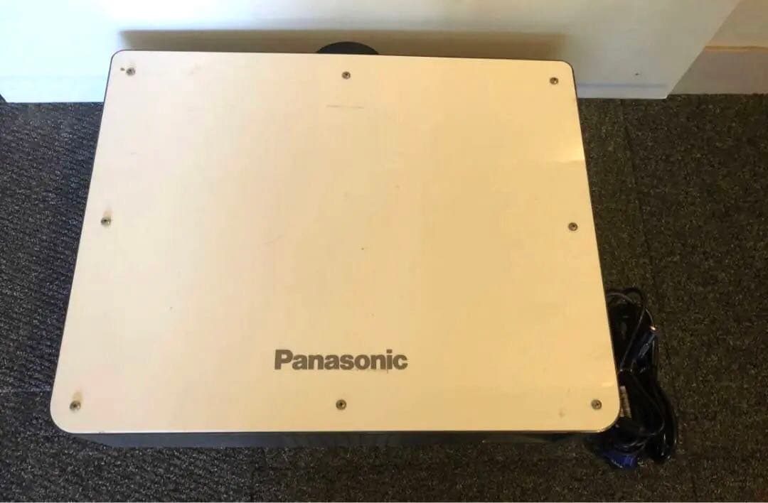 PANASONIC TH-D5500 ★5000ルーメン★　ランプ使用681時間