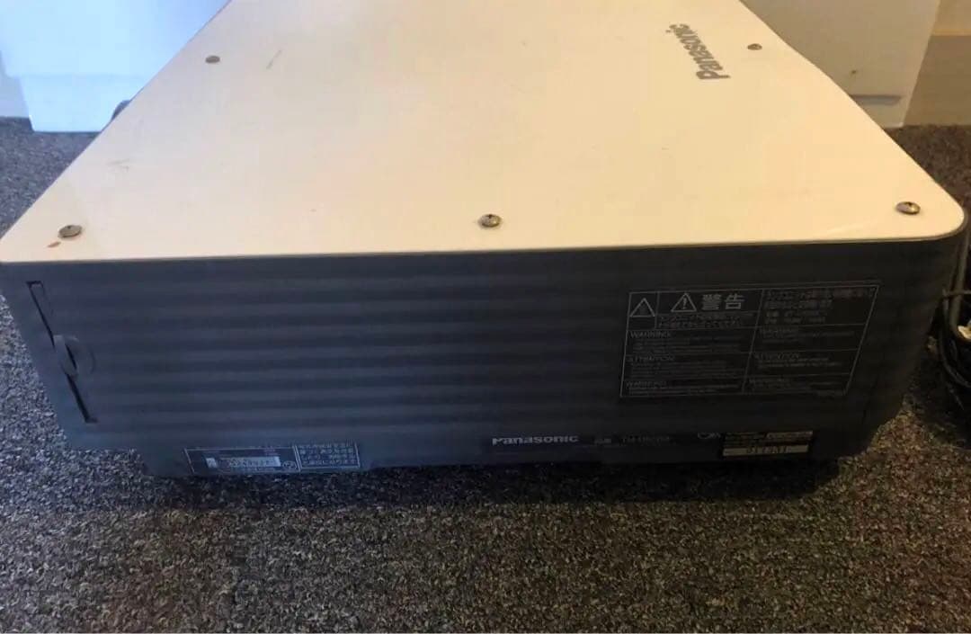 PANASONIC TH-D5500 ★5000ルーメン★　ランプ使用681時間