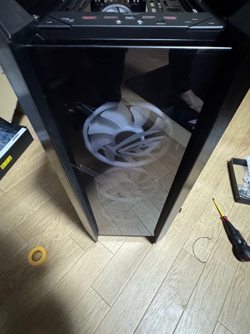 ROG HELIOS＋Corsair QL140×3 LL140×1