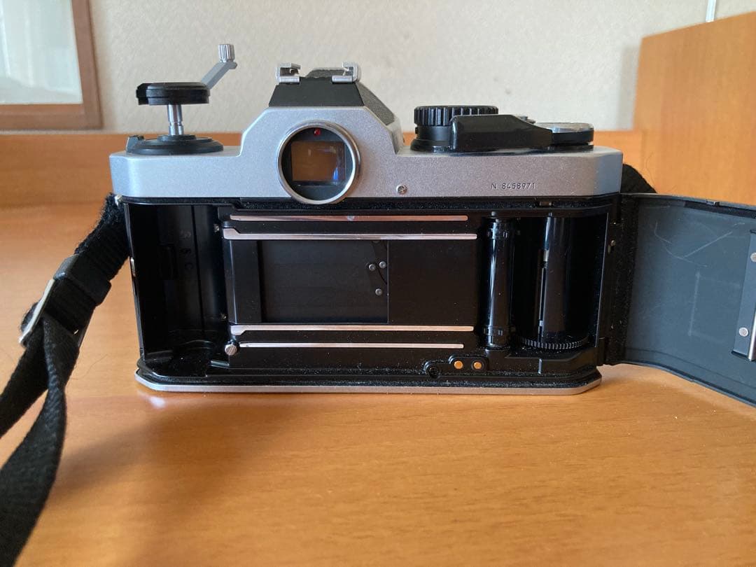 フィルムカメラ Nikon FM2 NIKKOR ZOOM 28-85mm 3.5-4.5