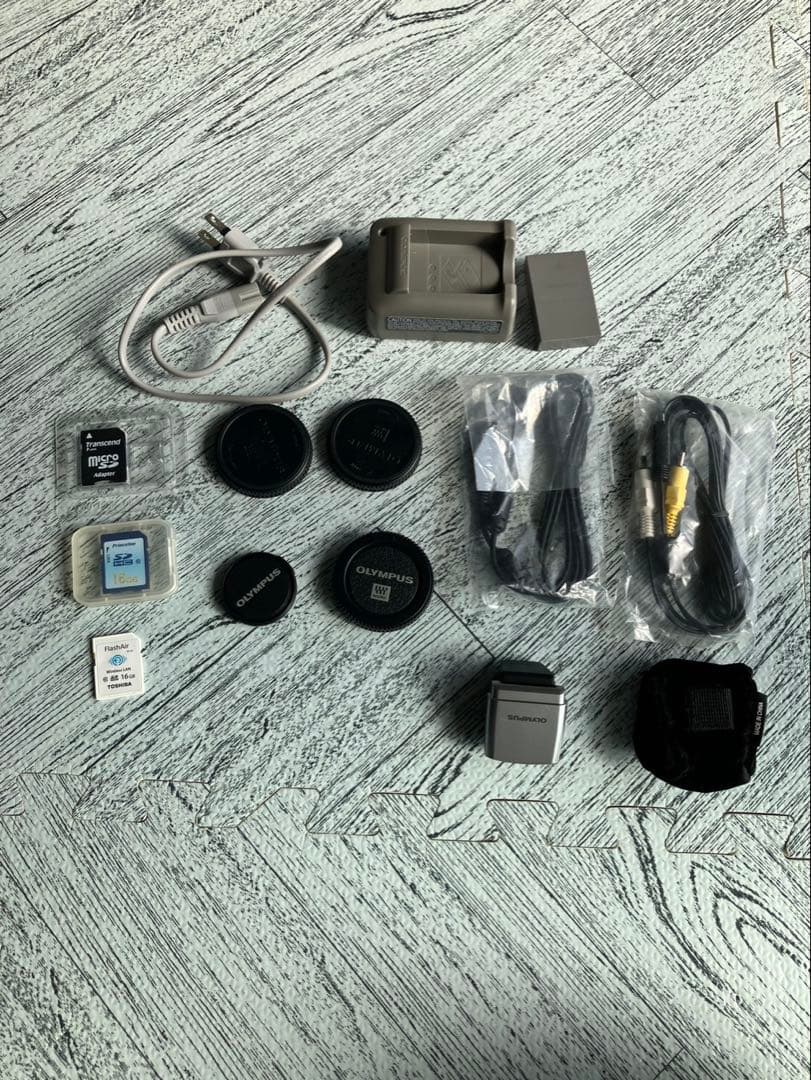 OLYMPUS E-PL6 ミラーレス一眼 ホワイト ストラップ付き