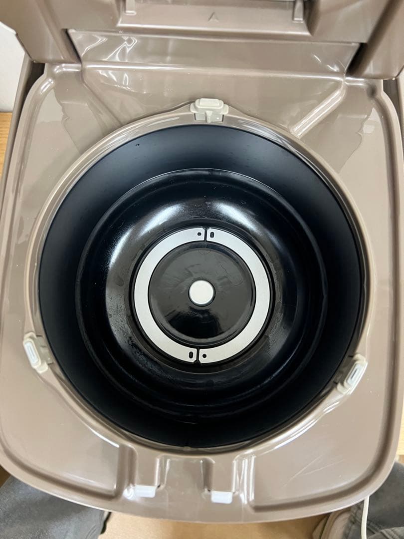 三菱IH炊飯器 5.5合（型番：NJ-ST06R-N）2016年製