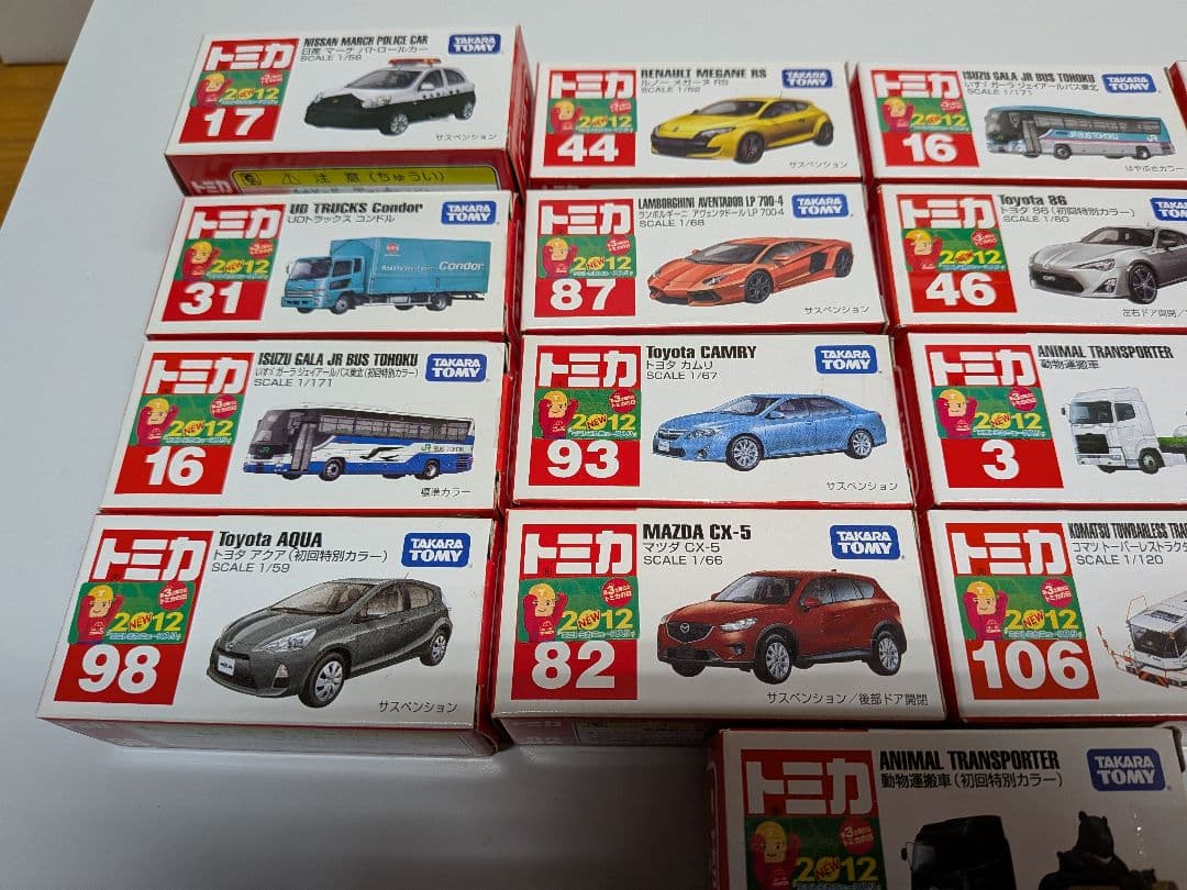m*読様 トミカ 未開封 17台 まとめ売り ⑫
