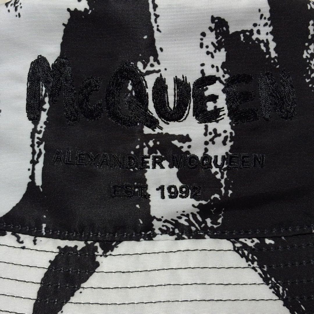 Alexander McQUEEN グラフィックバケットハット BLK/L