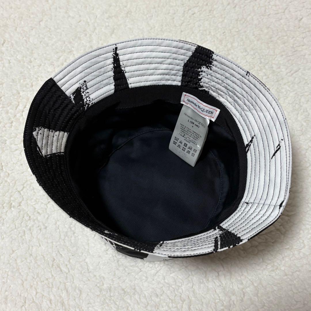 Alexander McQUEEN グラフィックバケットハット BLK/L