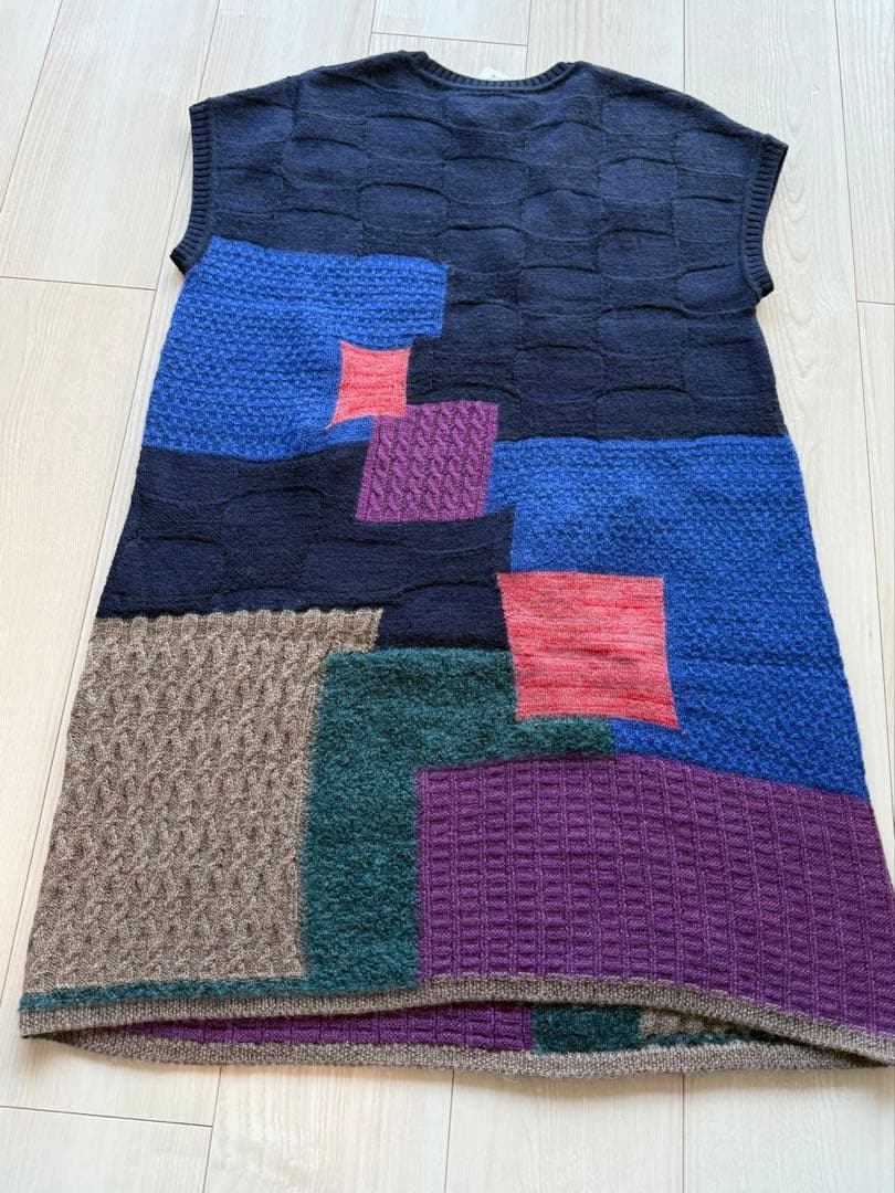 新品☆ニットワンピース☆佐藤繊維☆フリーサイズ☆定価3.9万+税