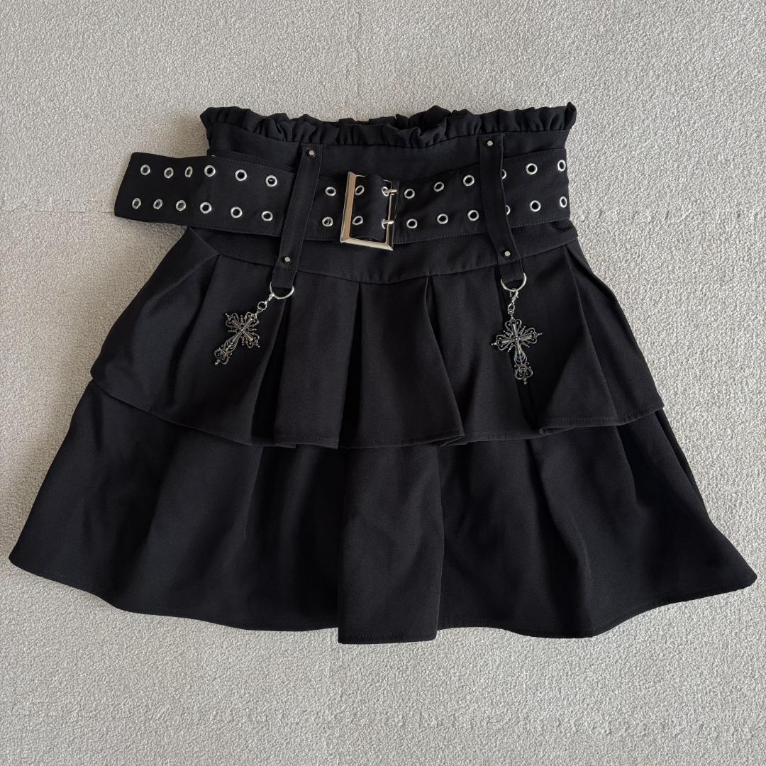 アミリージュ　ハトメベルト付きフレアスカート　クロスチャーム　ゴスロリ　パンク