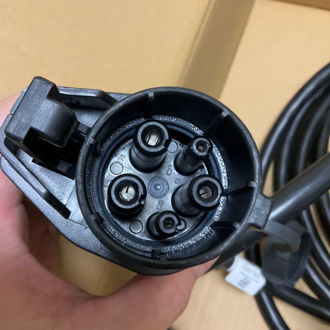 AUDI アウディ e-tron 充電ケーブル8KW普通充電器