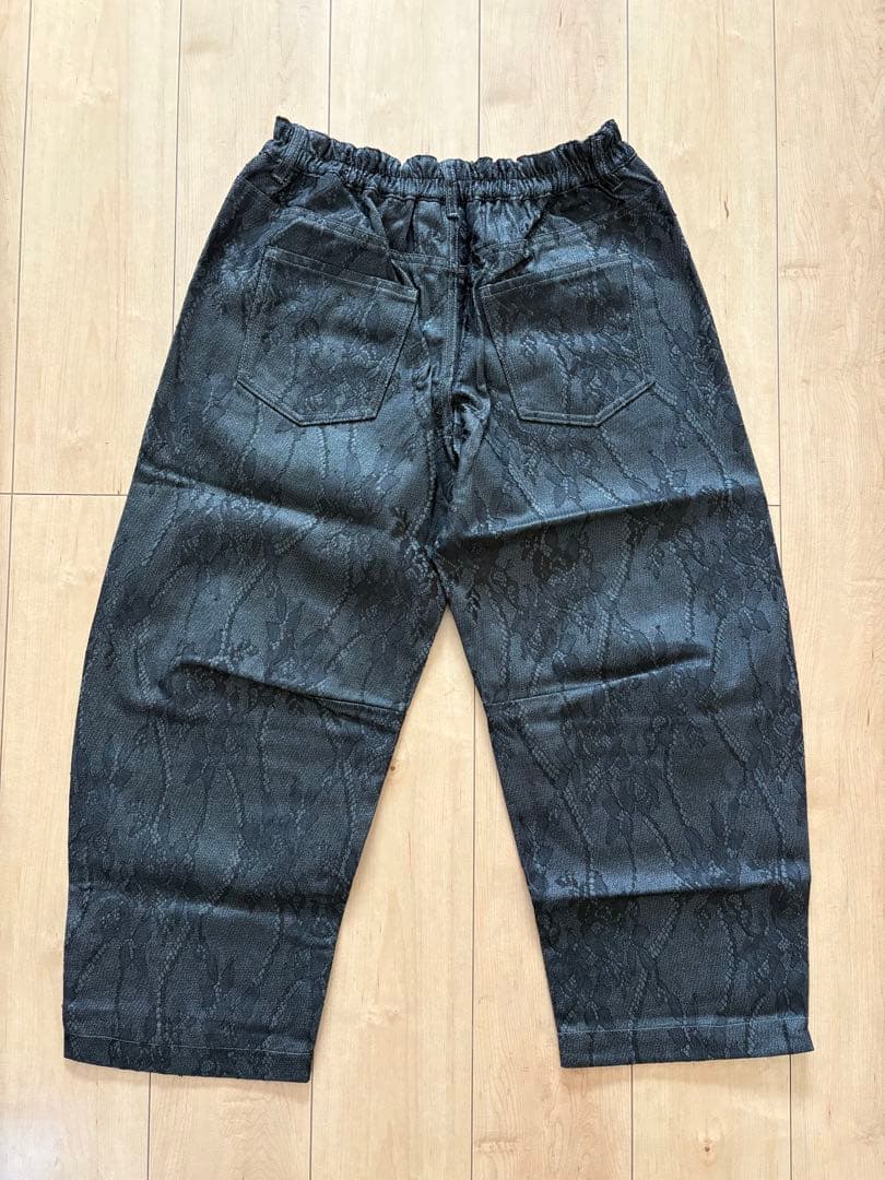 ScoLar（スカラー） 花柄レースデニムパンツ （ブラック）